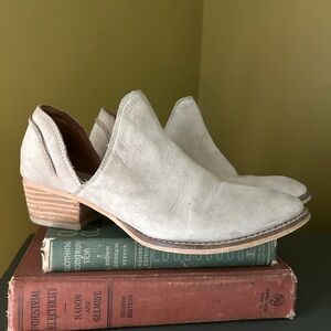 REBELS Low Ankle Leather Booties